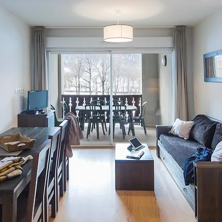 Hotel apartamentowy Vacanceole - Les Jardins De Balnea Loudenvielle
